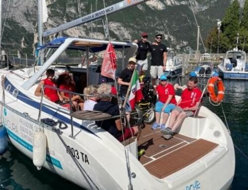 Una cinquantina di ragazzi disabili in barca a vela sul Garda